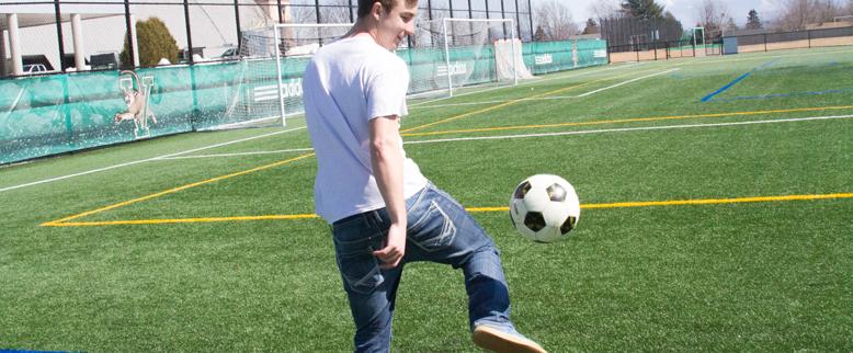 LUCI LOBE The Vermont Cynic
Junior Midfielder Theodore Gula practices his footwork during the offseason at Virtue Field March 26. For Many players, the offseason is the time to develop as a player, while the in season is the time they utilize their new skills.