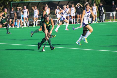 Field hockey falls 1-0 against Holy Cross team