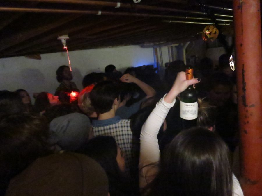 Max McCurdy, B-Side. Rathaus on a Saturday night.