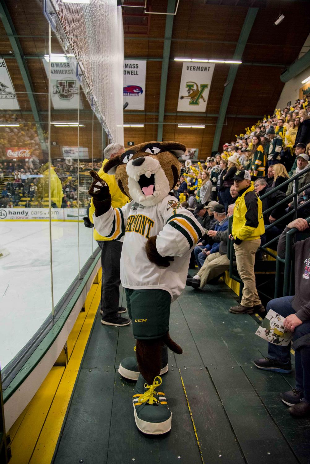 Day in the life of UVM’s Rally Cat – The Vermont Cynic
