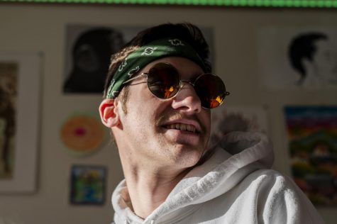Sophomore raps from Sichel, publishes on SoundCloud