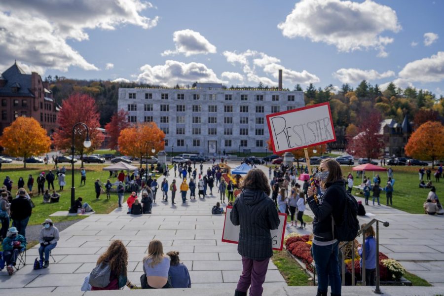 RIGHT: Hundreds of people from across the state gathered in Montpelier Oct. 17 for the “Womxn and Femme March.” The event was intentionally held
alongside women’s marches across the country to advocate that the movement needs to be more inclusive of BIPOC voices.