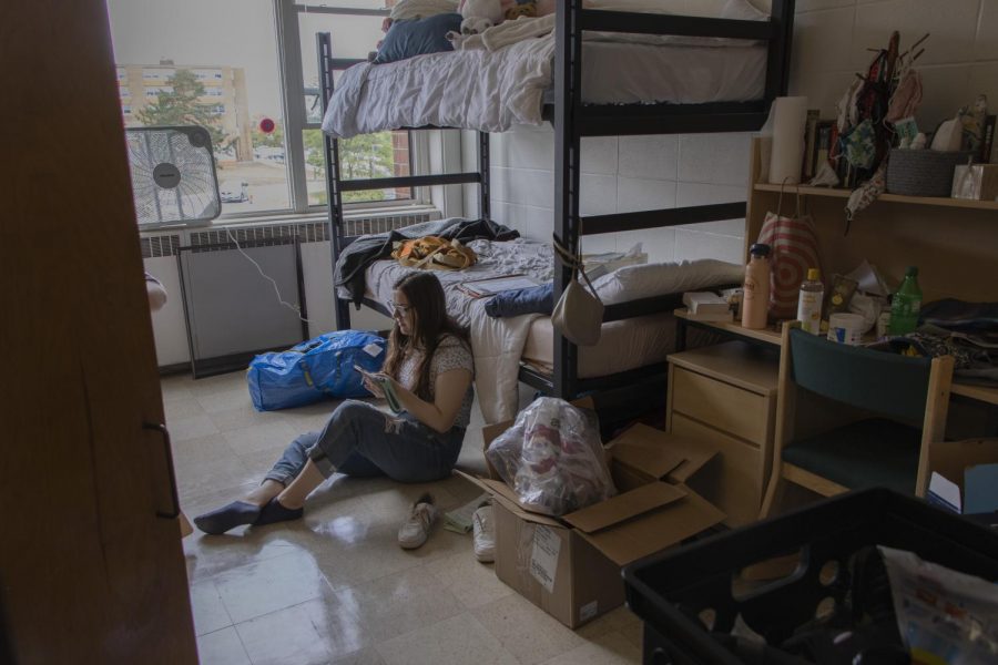 An+on+campus+move-in+day+in+photos