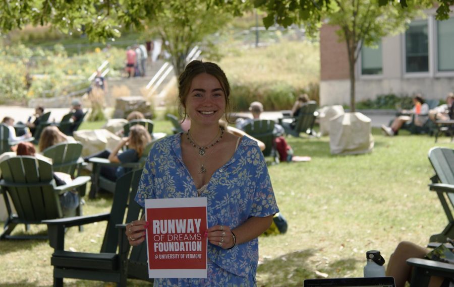 Junior Lucy Powell, club treasurer of Runway of Dreams, outside the Davis Center during ActivitesFest Sep 7. 