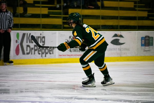UVM women’s hockey loses to UNH 3-0, March 2.